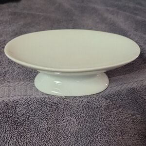 Ceramic Pedestal Soap Dish
